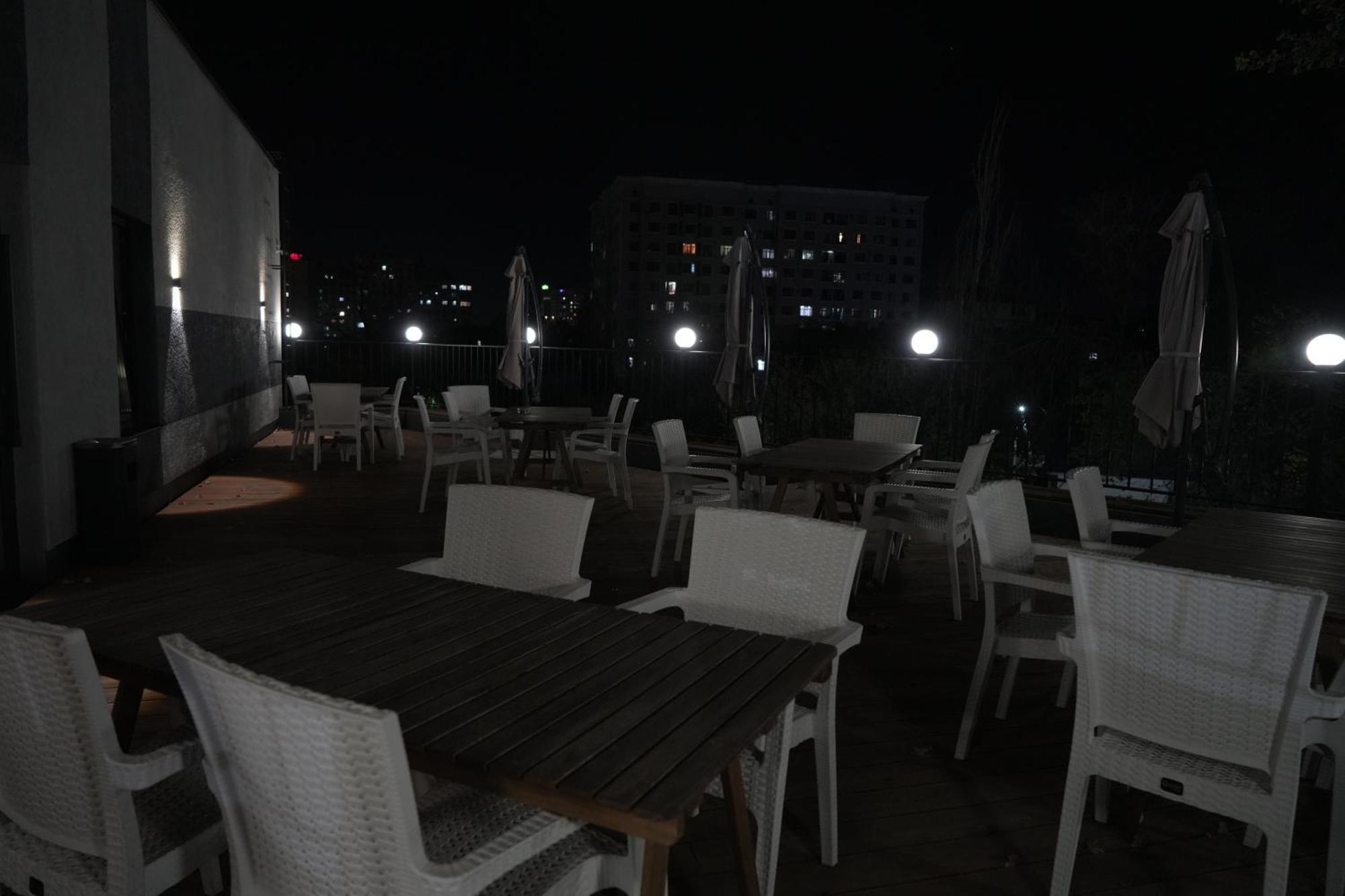 Gastello Hotel Бишкек Экстерьер фото