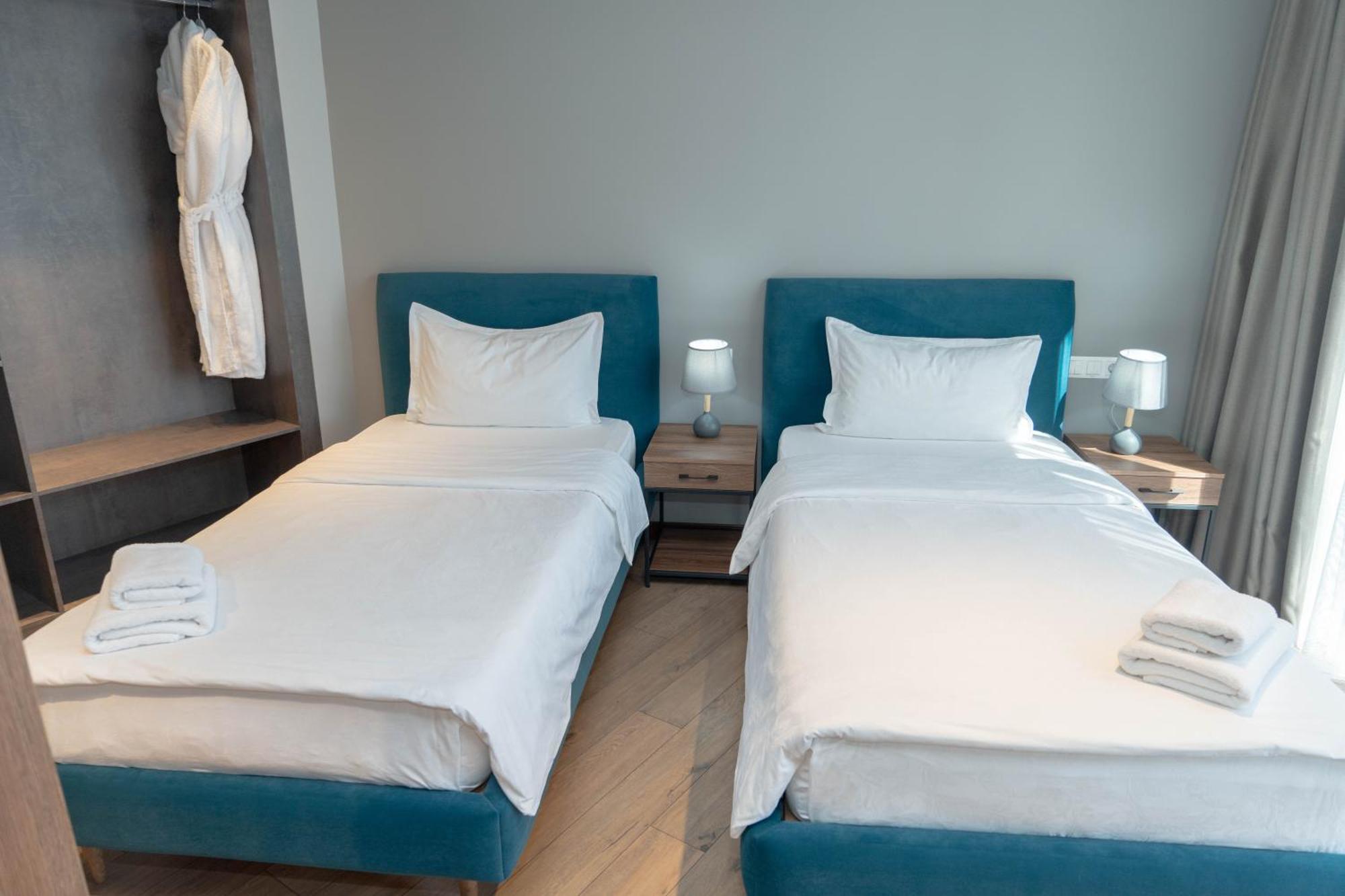 Gastello Hotel Бишкек Экстерьер фото