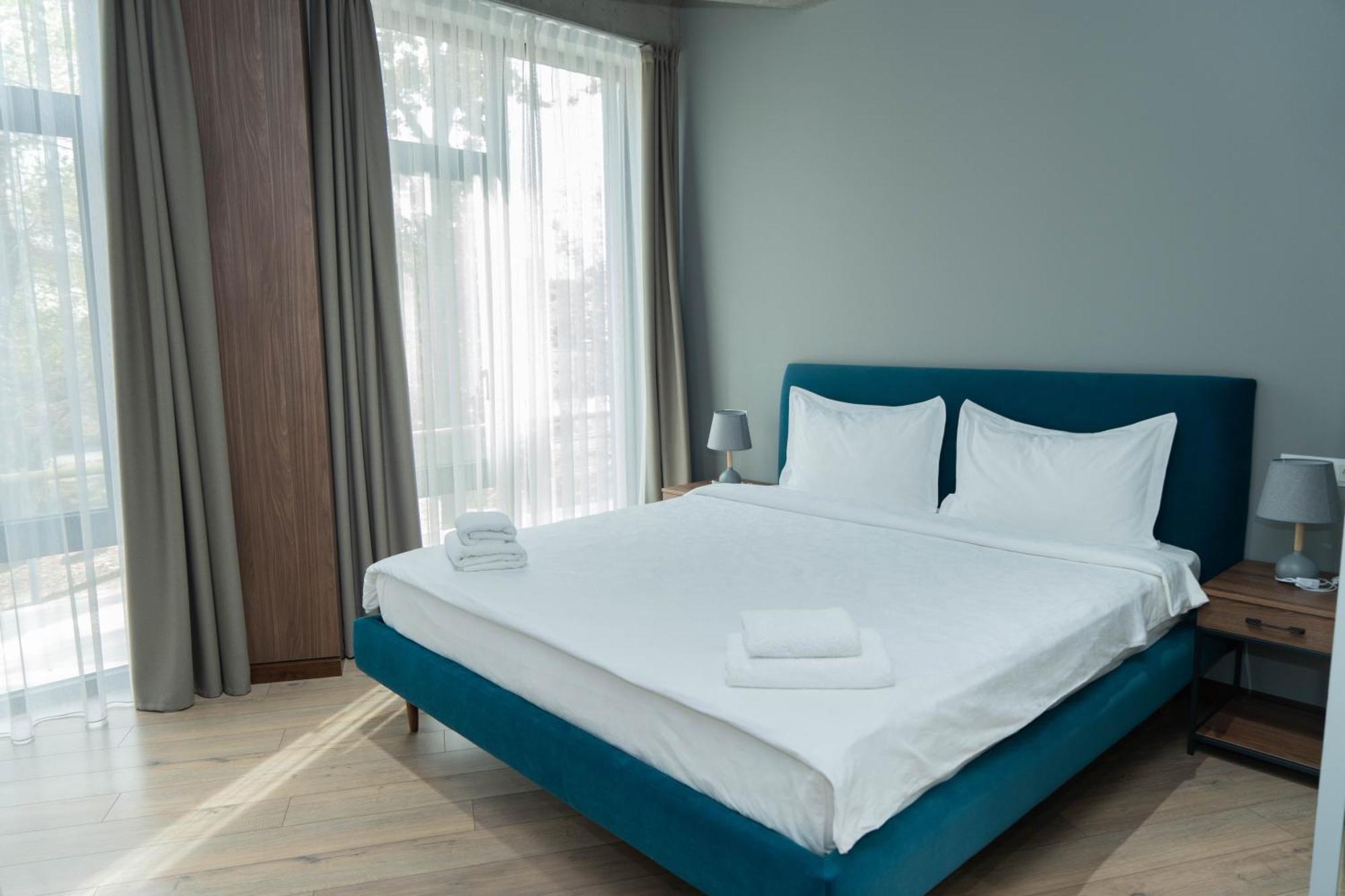Gastello Hotel Бишкек Экстерьер фото